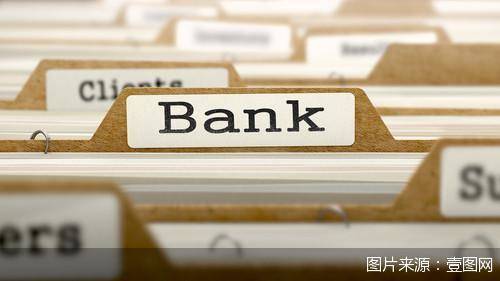 大面积飘红，银行股“破净”改善