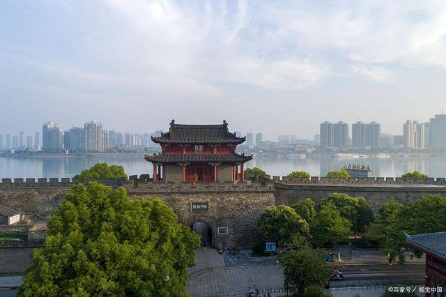 襄阳行必去的十大景点，襄阳牛肉面让你的旅程更加美味